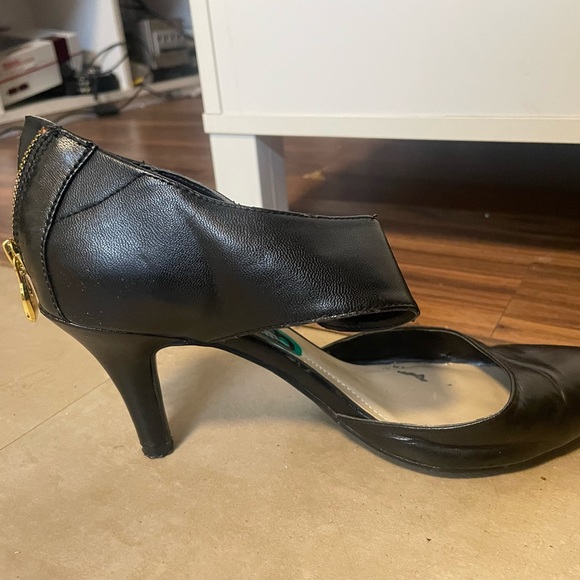 Ellen Tracy High Heels - Picture 1 of 4